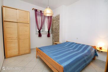 Apartamentos junto al mar Jezera, Murter - 5057