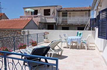 Apartamentos junto al mar Jezera, Murter - 5057