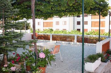 Apartmaji in sobe s parkingom Palit, Rab - 5061 Adriatic.hr