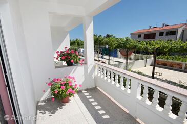 Apartmaji in sobe s parkingom Palit, Rab - 5061