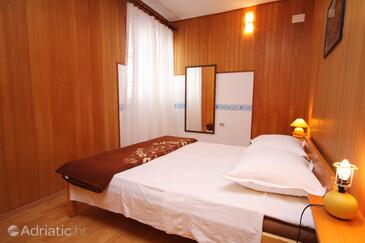 Appartamenti accanto al mare Jezera, Morter - Murter - 5063