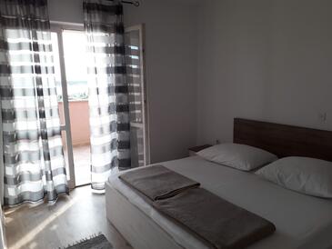 Apartmaji in sobe s parkingom Barbat, Rab - 5070