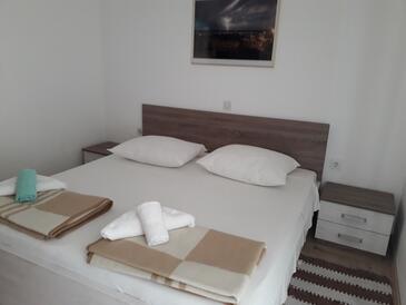Apartamenty i pokoje z parkingiem Barbat, Rab - 5070