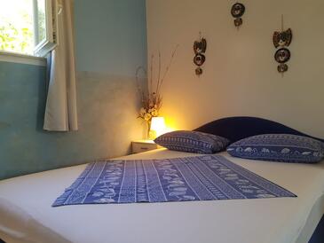 Apartments with parking space Banjol, Rab - 5071