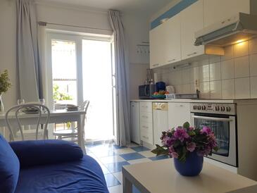 Apartments with parking space Banjol, Rab - 5071