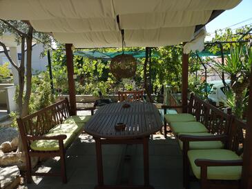 Apartments with parking space Banjol, Rab - 5071