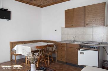 Apartmanok családok részére medencével Mundanije, Rab - 5072