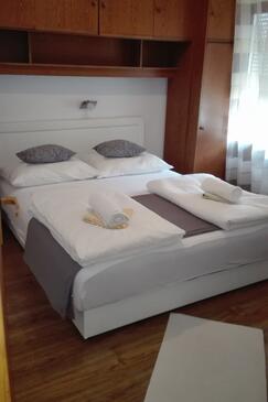 Apartmani s bazenom pogodni za obitelji s djecom Mundanije, Rab - 5072