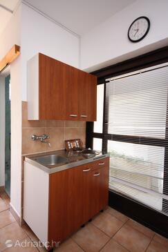 Apartments by the sea Murter - 5078