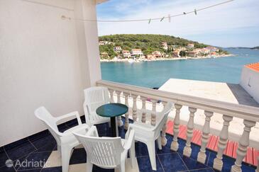 Apartments by the sea Tisno, Murter - 5086