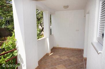 Apartments by the sea Tisno, Murter - 5086