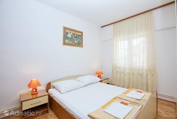 Apartmaji s parkingom Murter - 5088