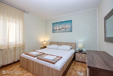 Apartmaji s parkingom Murter - 5088