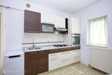 Apartmaji s parkingom Murter - 5088