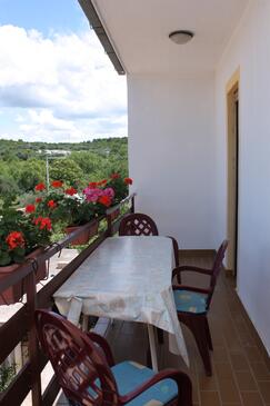 Studio apartments Tisno, North Dalmatia