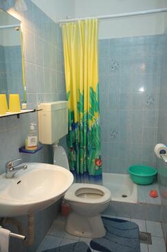 Studio apartments Tisno, North Dalmatia