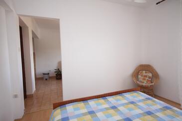 Studio apartments Tisno, North Dalmatia