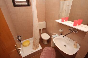 Studio apartments Tisno, North Dalmatia