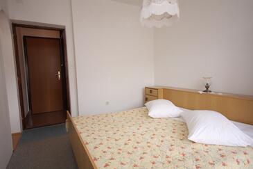 Studio apartments Tisno, North Dalmatia