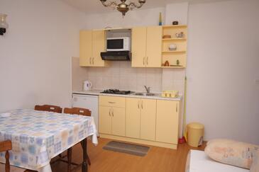 Studio apartments Tisno, North Dalmatia