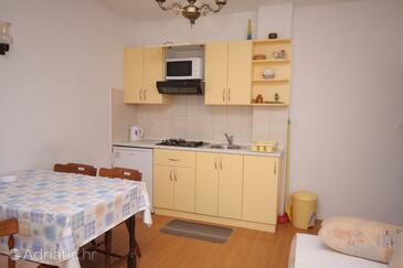 Apartments by the sea Tisno, Murter - 5091