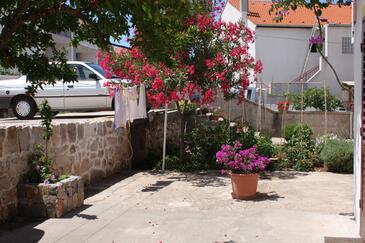 Studio apartments Tisno, North Dalmatia
