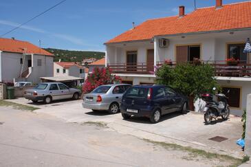 Studio apartments Tisno, North Dalmatia