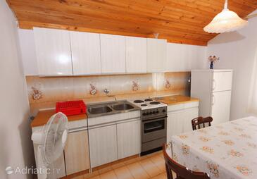 Apartmány s parkoviskom Jezera, Murter - 5093