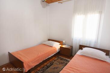 Apartments with parking space Jezera, Murter - 5093