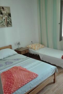 Apartments with parking space Murter - 5098