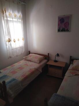 Apartments with parking space Murter - 5098