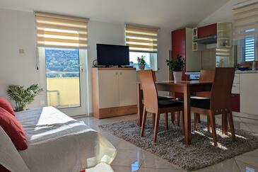 Appartementen met parkeerplaats Murter - 5100