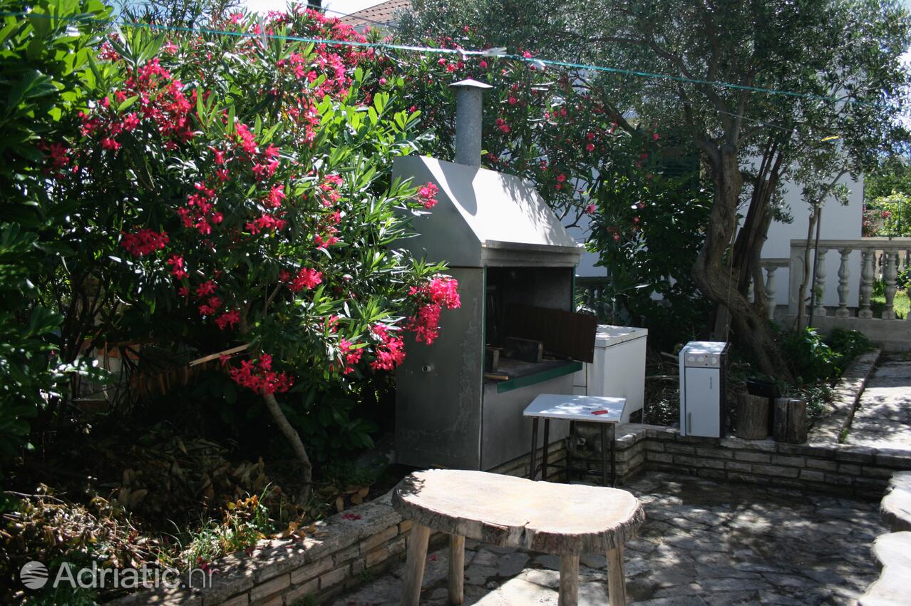 Apartamentos con parking Murter - 5102