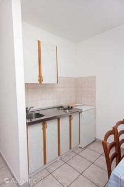 Apartmány s parkovištěm Jezera, Murter - 5107