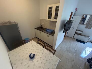 Apartmány s parkovištěm Jezera, Murter - 5107