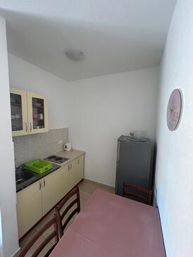 Apartmány s parkovištěm Jezera, Murter - 5107