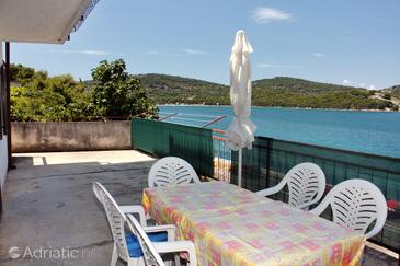 Apartments by the sea Tisno, Murter - 5110
