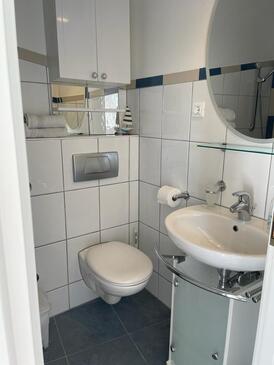 Apartmány s terasou Tisno, Severní Dalmácie