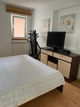 Apartmány s terasou Tisno, Severní Dalmácie