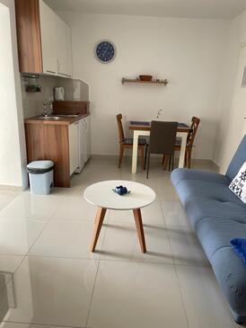 Apartmány s terasou Tisno, Severní Dalmácie