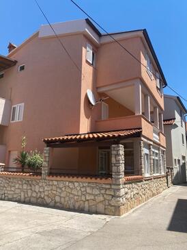 Apartmány s terasou Tisno, Severní Dalmácie