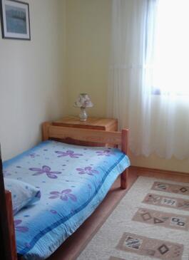 Apartments with parking space Murter - 5117