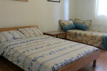 Ferienwohnungen mit Parkplatz Murter - 5117