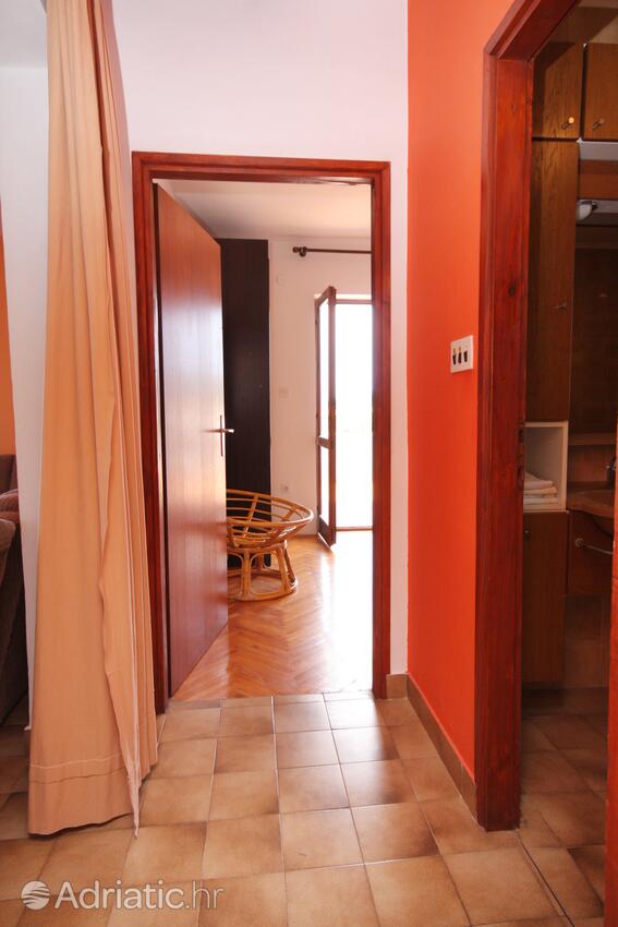 A-5120-a - Private accommodation - Apartments by the sea Jezera, Murter