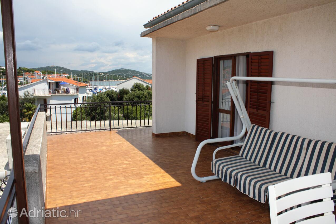 A-5120-a - Private accommodation - Apartments by the sea Jezera, Murter
