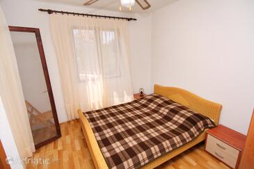 Apartments by the sea Jezera, Murter - 5120