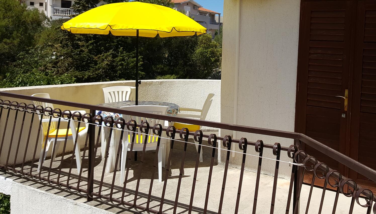 A-5120-e - Private accommodation - Apartments by the sea Jezera, Murter