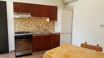 Apartments by the sea Jezera, Murter - 5120