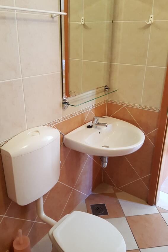A-5120-i - Private accommodation - Apartments by the sea Jezera, Murter