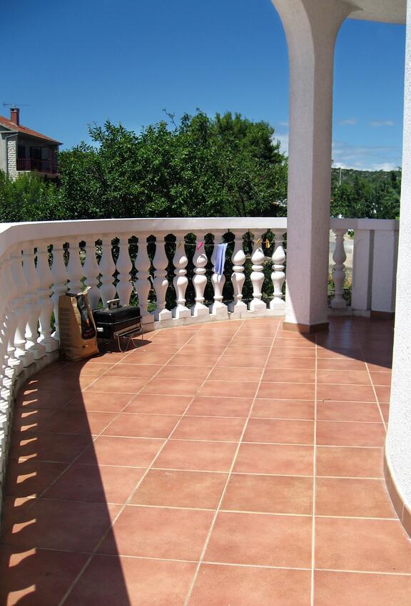 A-5120-i - Private accommodation - Apartments by the sea Jezera, Murter